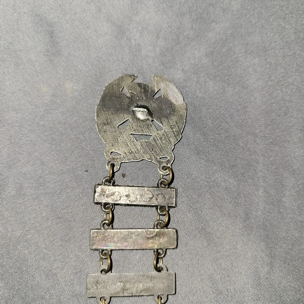 Vtg U.S. Army WW II Expert Marksmanship Rifle Bayonet Badge